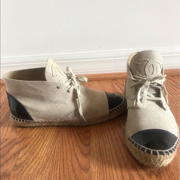 CHANEL ANKLE BOOTS - Picture 5 of 6